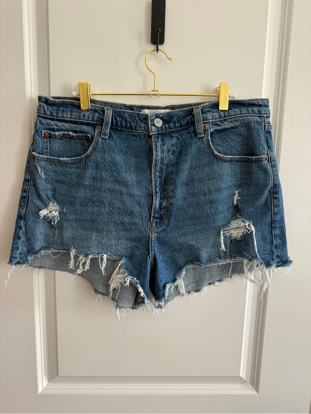 Abercrombie & Fitch - The Mom Short High Rise Distressed Denim Shorts